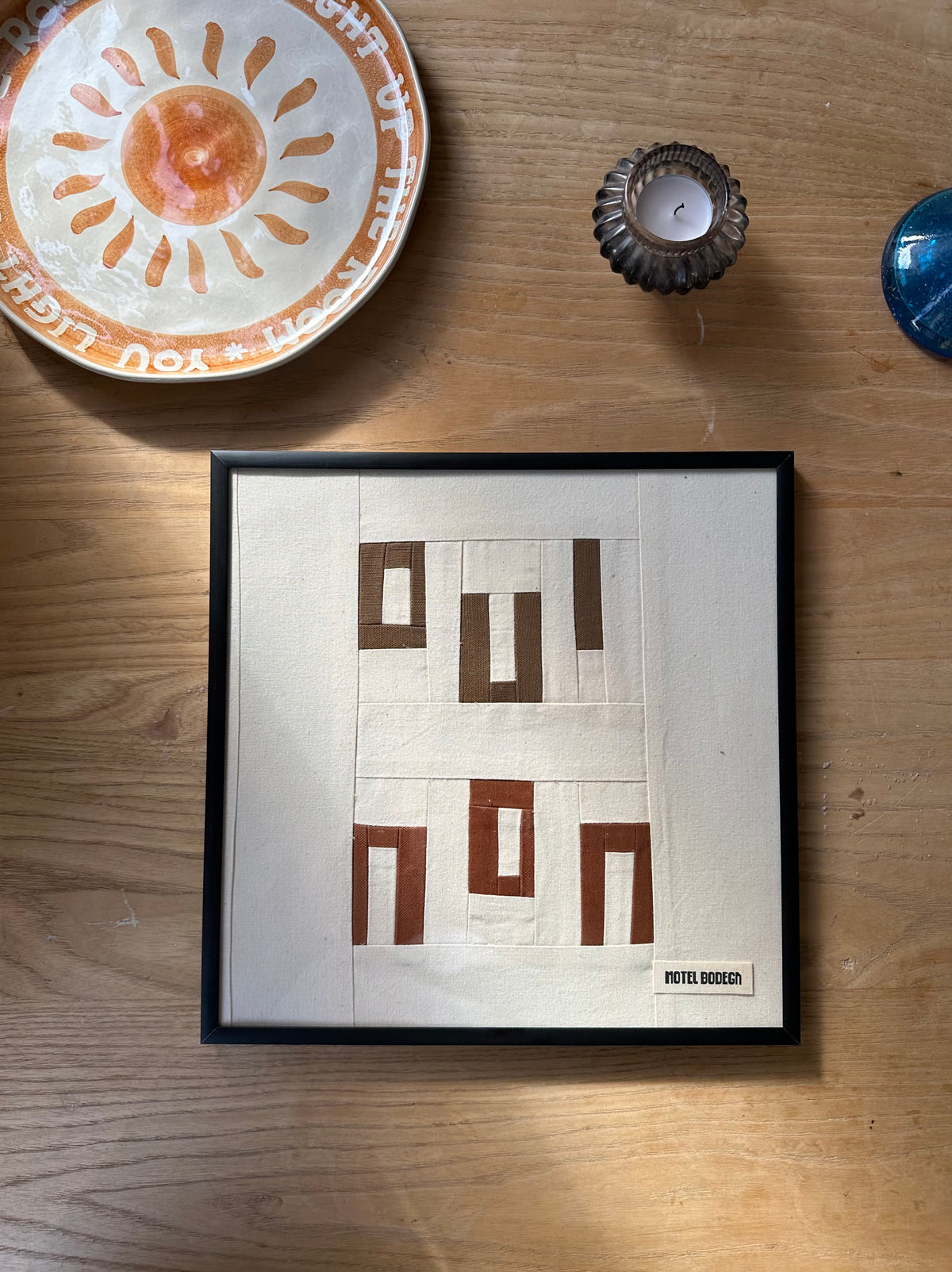 Oui | Non 1 artwork in frame