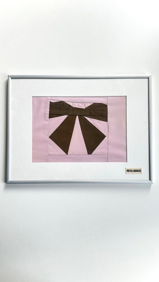 Bow Quilted Artwork in Frame: Lilac
